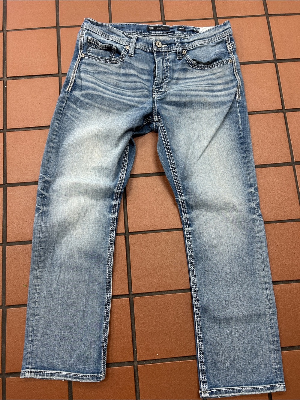 BKE Men's Light Blue Straight Jeans